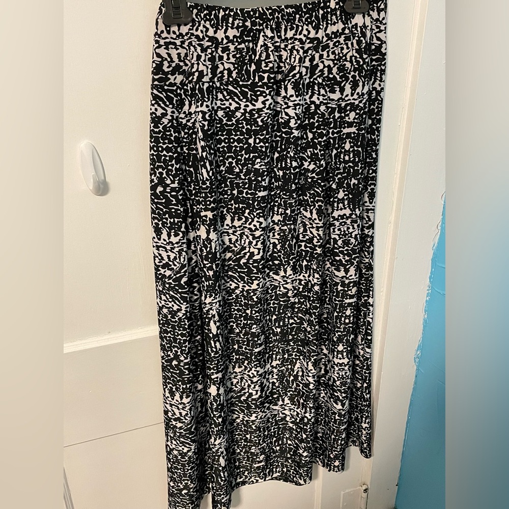 Women’s plus size maxi skirt